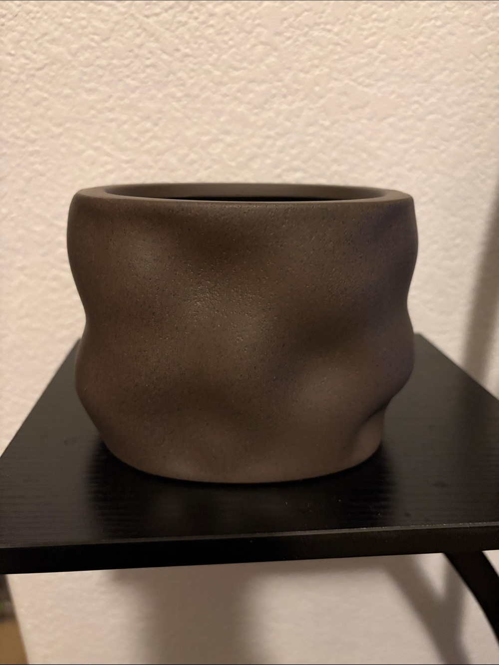 Better Homes And Gardens Matte Charcoal Sculpted Plastic Planter 4 inch